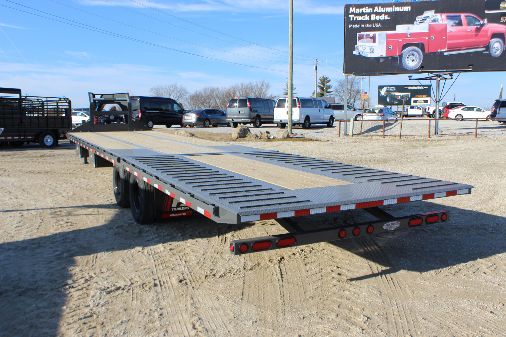 New 2026 PJ Trailers LY1 36' Gooseneck Hydraulic Dovetail