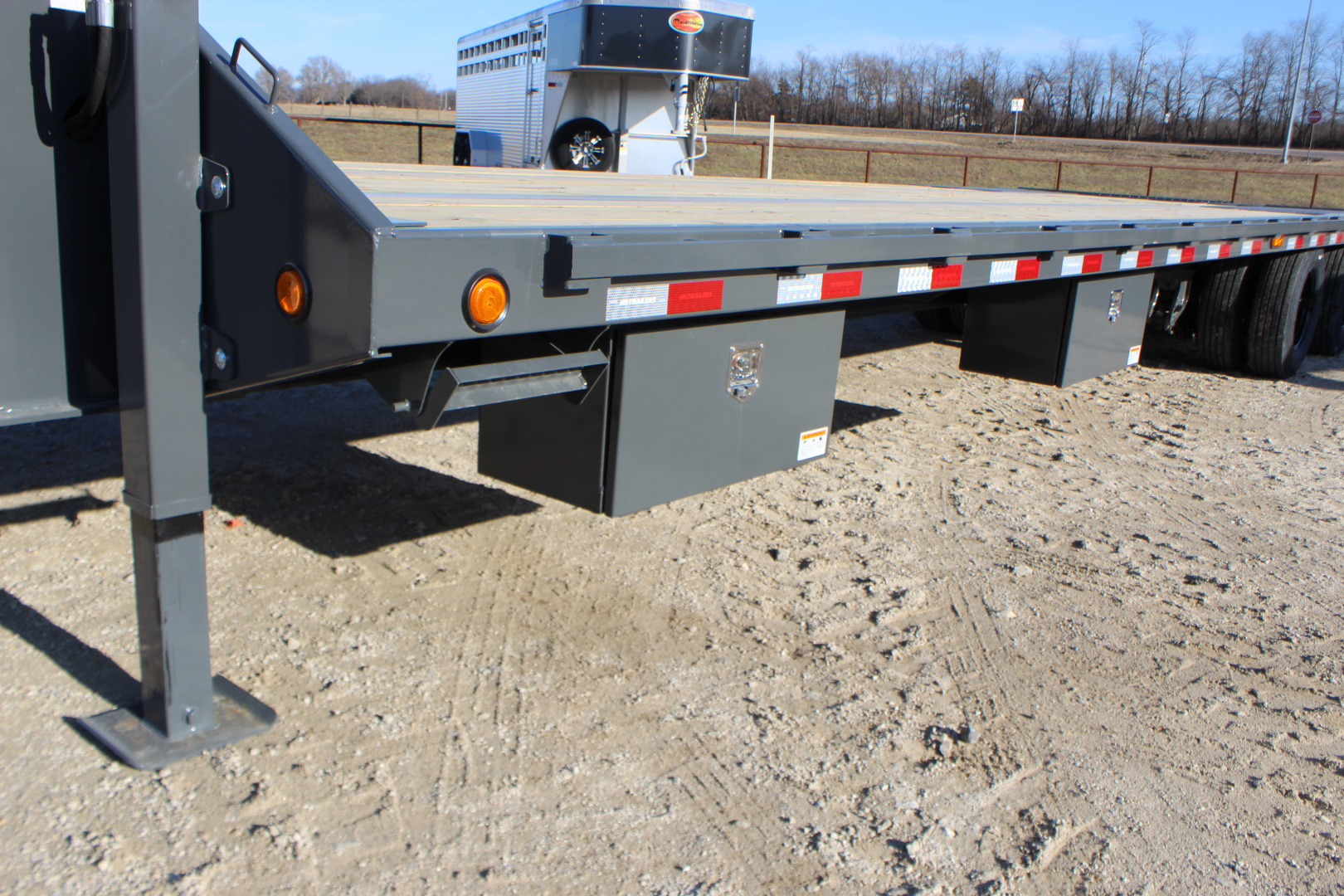 New 2026 PJ Trailers LY1 36' Gooseneck Hydraulic Dovetail