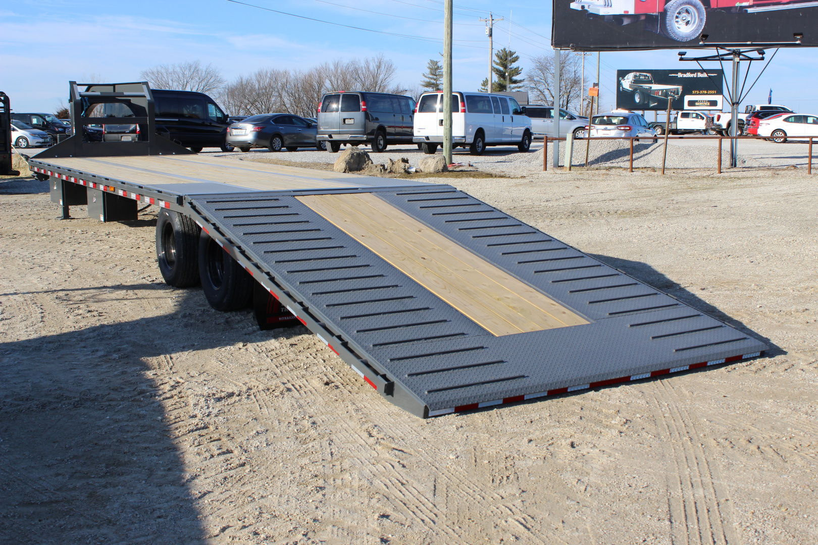 New 2026 PJ Trailers LY1 36' Gooseneck Hydraulic Dovetail