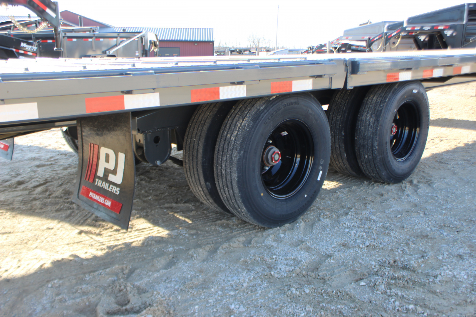 New 2026 PJ Trailers LY1 36' Gooseneck Hydraulic Dovetail