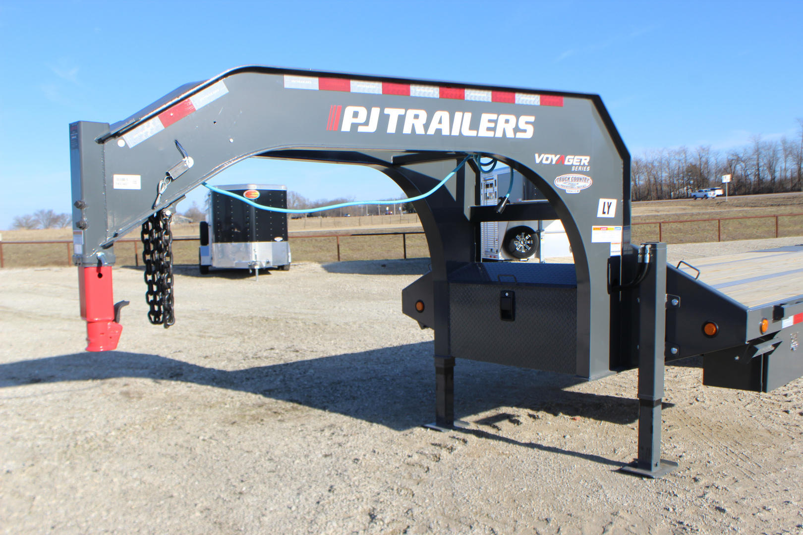 New 2026 PJ Trailers LY1 36' Gooseneck Hydraulic Dovetail