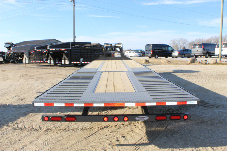 New 2026 PJ Trailers LY1 36' Gooseneck Hydraulic Dovetail