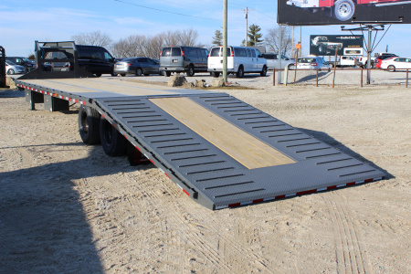 New 2026 PJ Trailers LY1 36' Gooseneck Hydraulic Dovetail