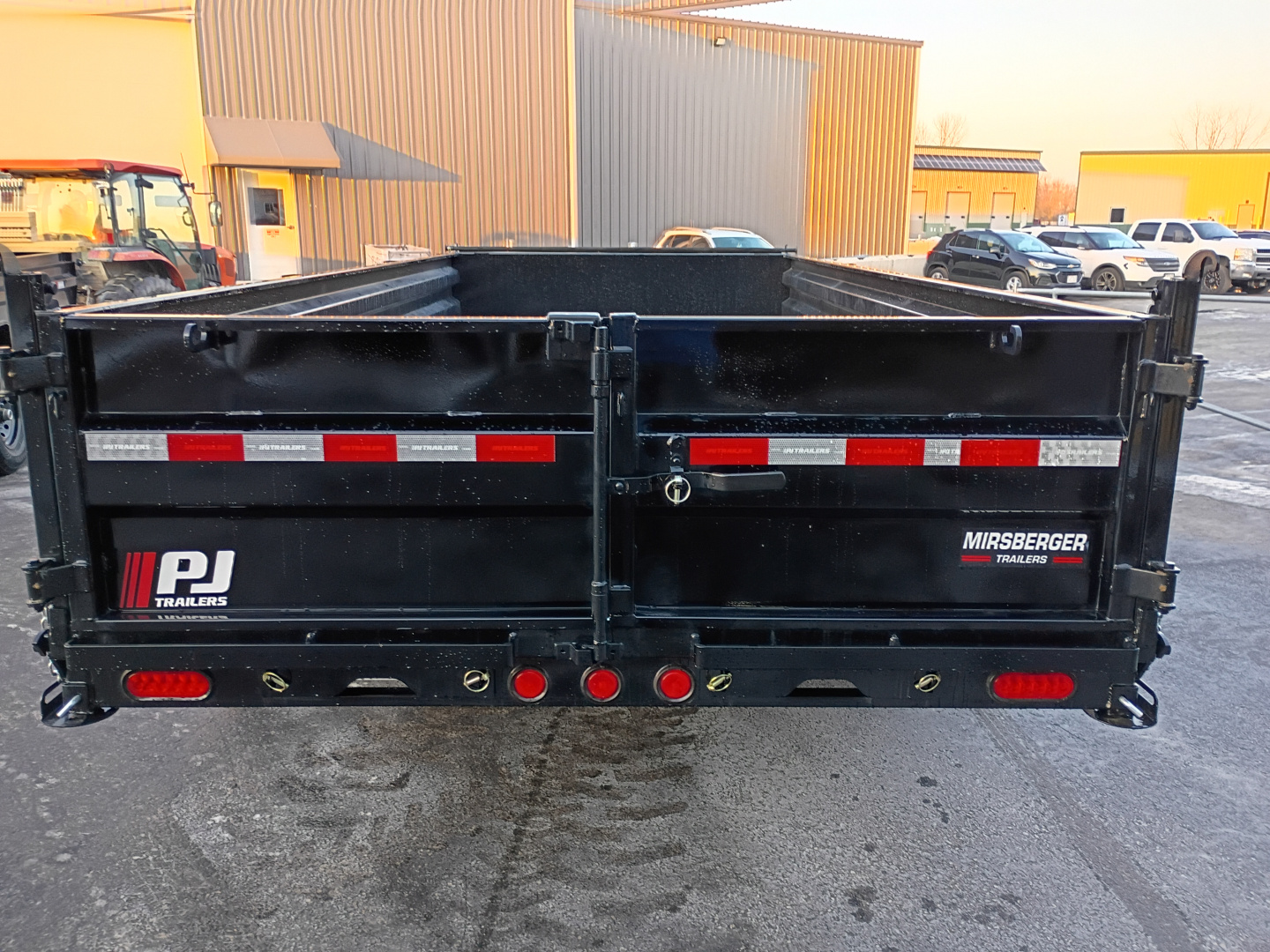 New 2026 PJ Trailers DL162