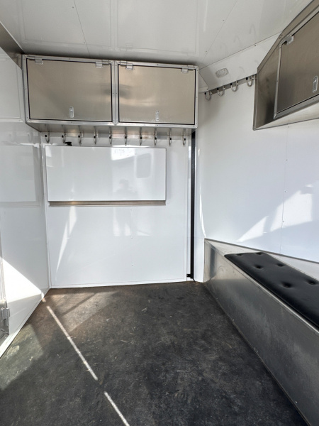 New **BLOWOUT PRICING** 2024 Logan Coach Ultimate Crawler Hauler 18' BP P&I