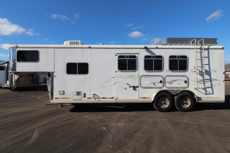 Used 2005 Logan Coach 7308 Living Quarters 3 Horse Trailer