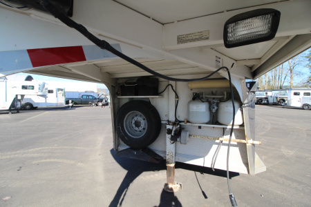 Used 2005 Logan Coach 7308 Living Quarters 3 Horse Trailer