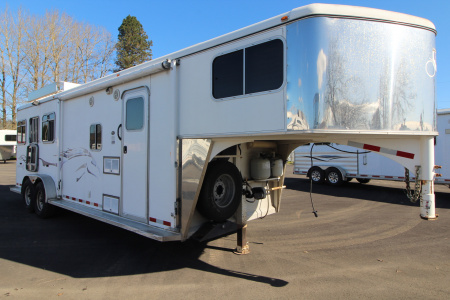 Used 2005 Logan Coach 7308 Living Quarters 3 Horse Trailer