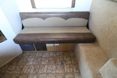 Used 2005 Logan Coach 7308 Living Quarters 3 Horse Trailer