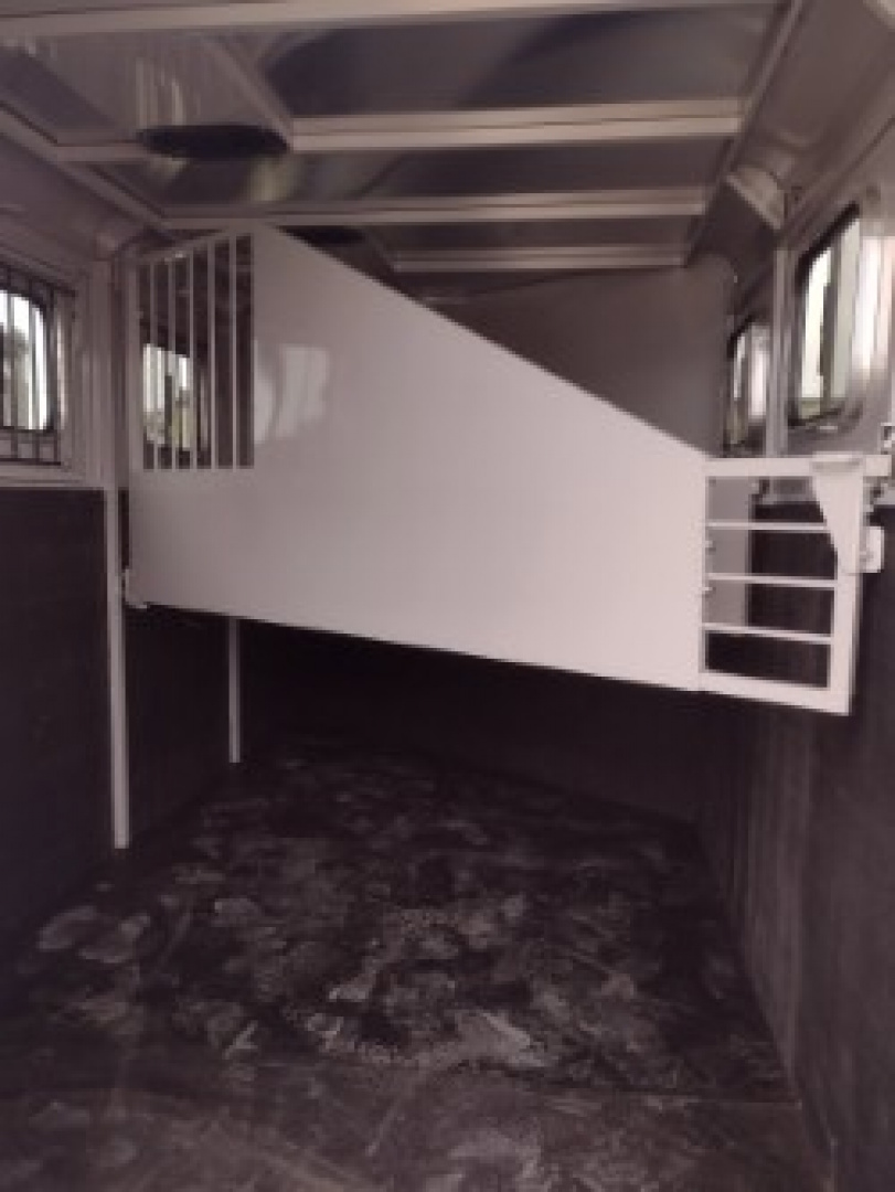 New 2026 Trails West Adventure 3 Horse Trailer