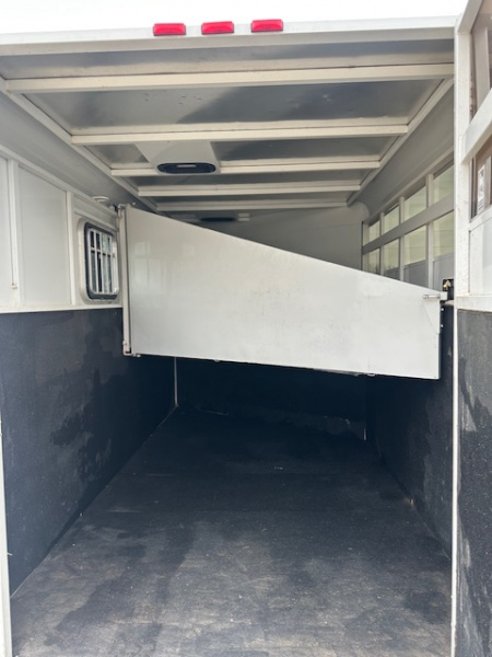 Used 2006 Trails West Adventure 3 Horse