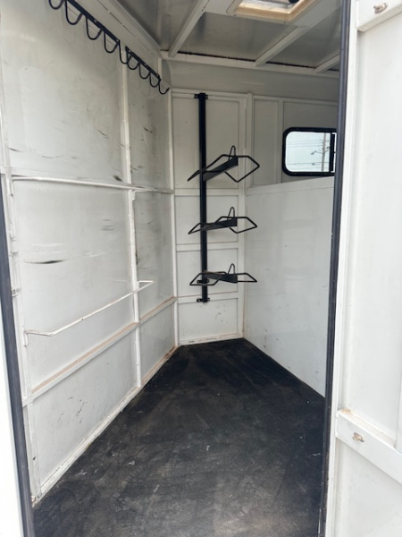 Used 2006 Trails West Adventure 3 Horse