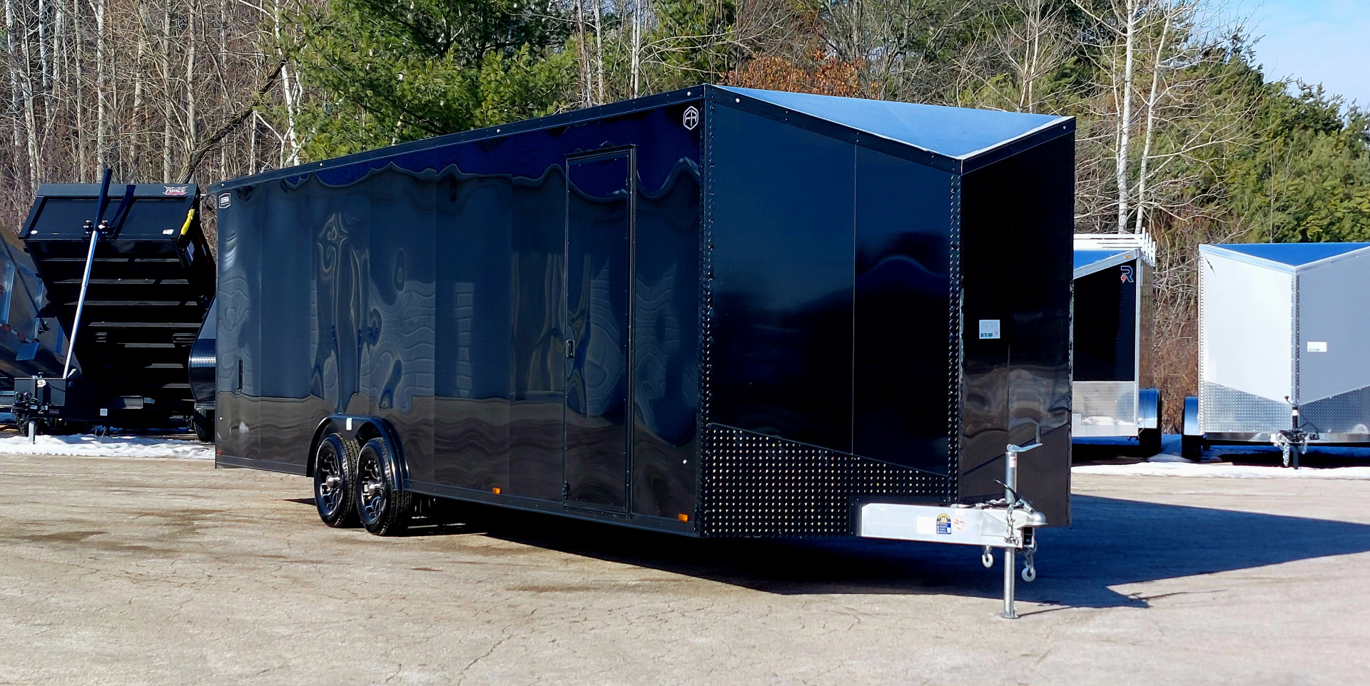 New 8 X 28 +2' VNOSE CAR HAULER ENCLOSED ALL ALUMINUM 5200# AXLES 2026 LIGHTNING