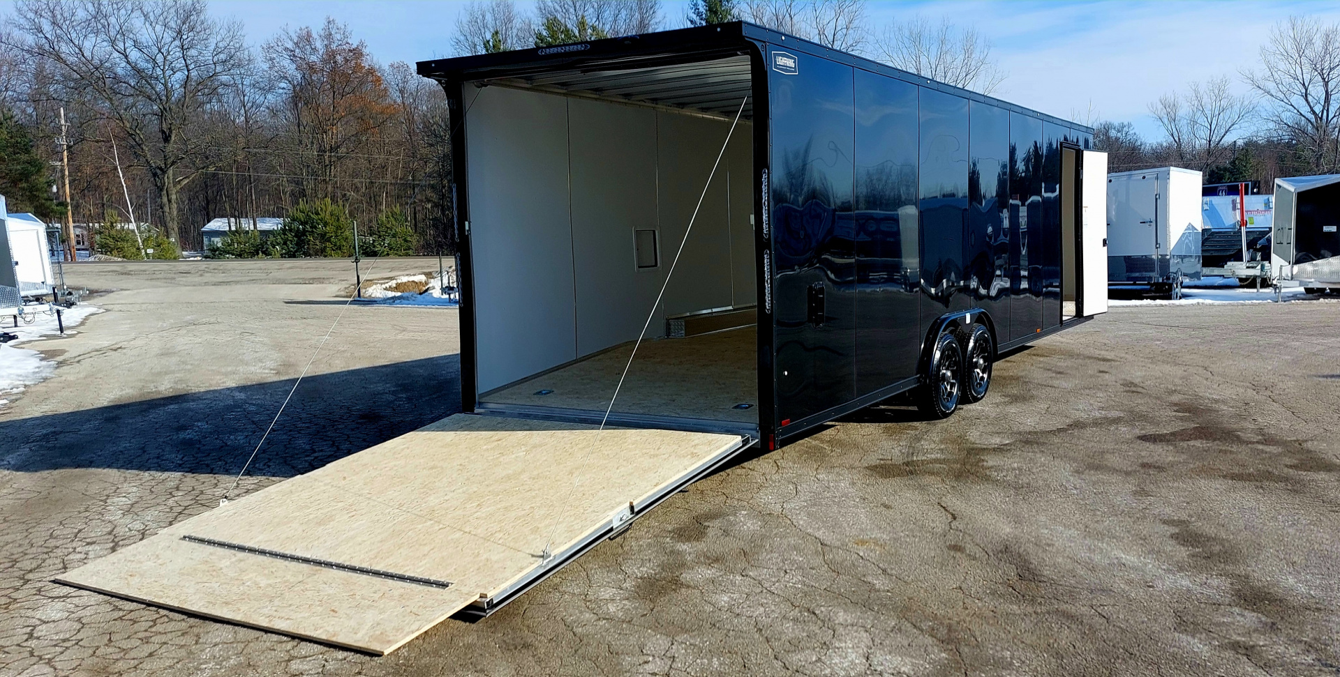 New 8 X 28 +2' VNOSE CAR HAULER ENCLOSED ALL ALUMINUM 5200# AXLES 2026 LIGHTNING
