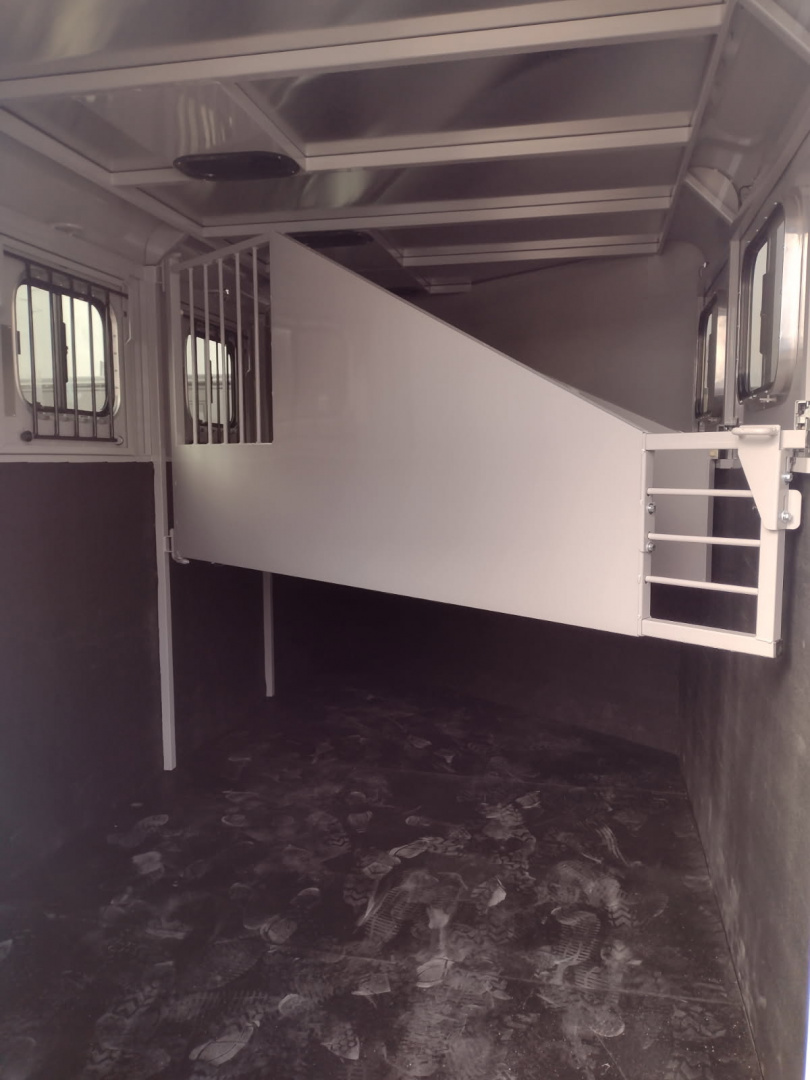 New 2026 Trails West Adventure 3 Horse Trailer