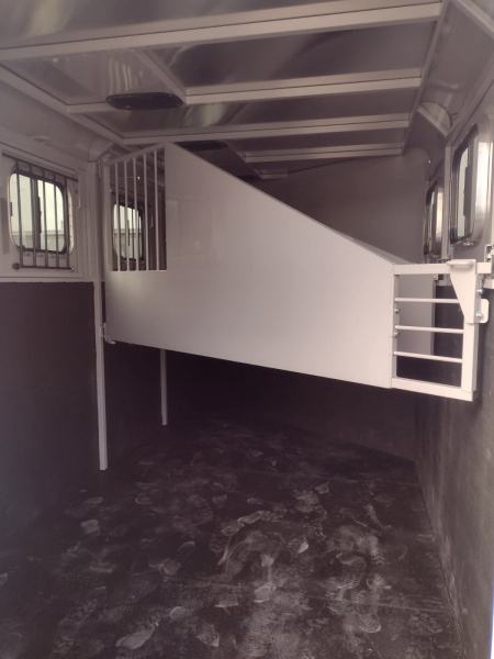 New 2026 Trails West Adventure 3 Horse Trailer