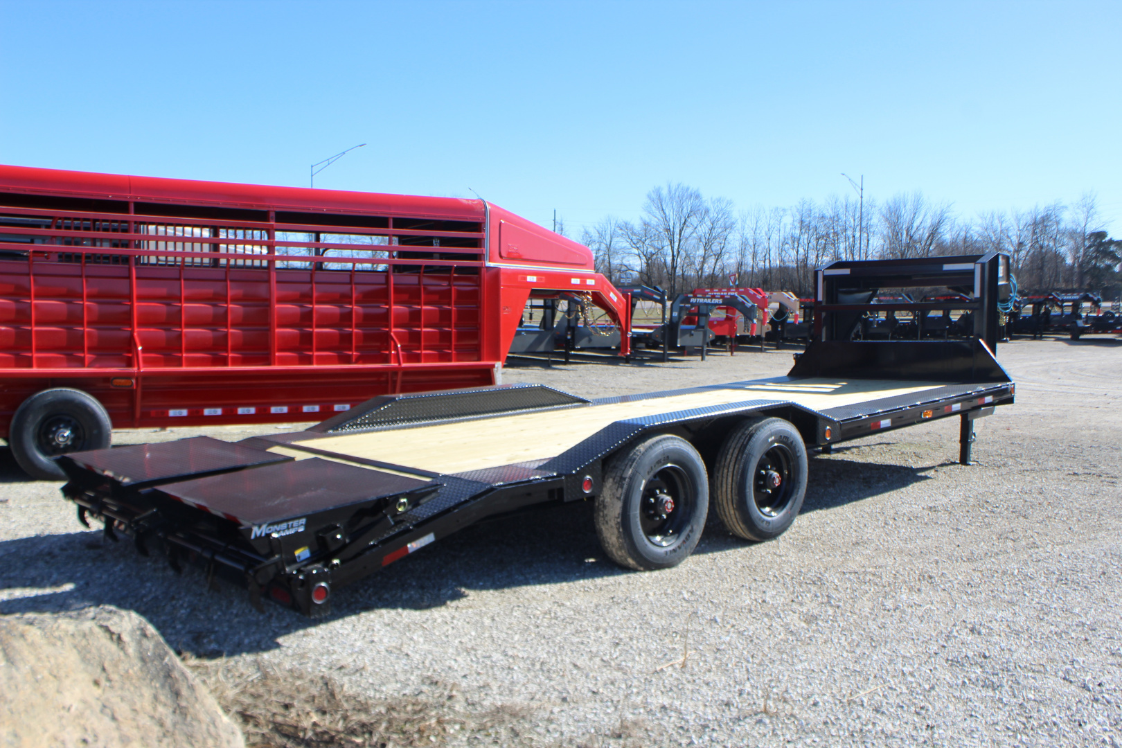 New 2026 PJ TRAILERS 102" x 24' H7 Equipment Trailer