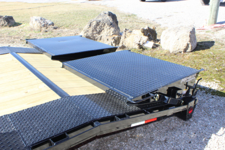 New 2026 PJ TRAILERS 102" x 24' H7 Equipment Trailer