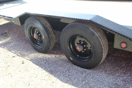 New 2026 PJ TRAILERS 102" x 24' H7 Equipment Trailer