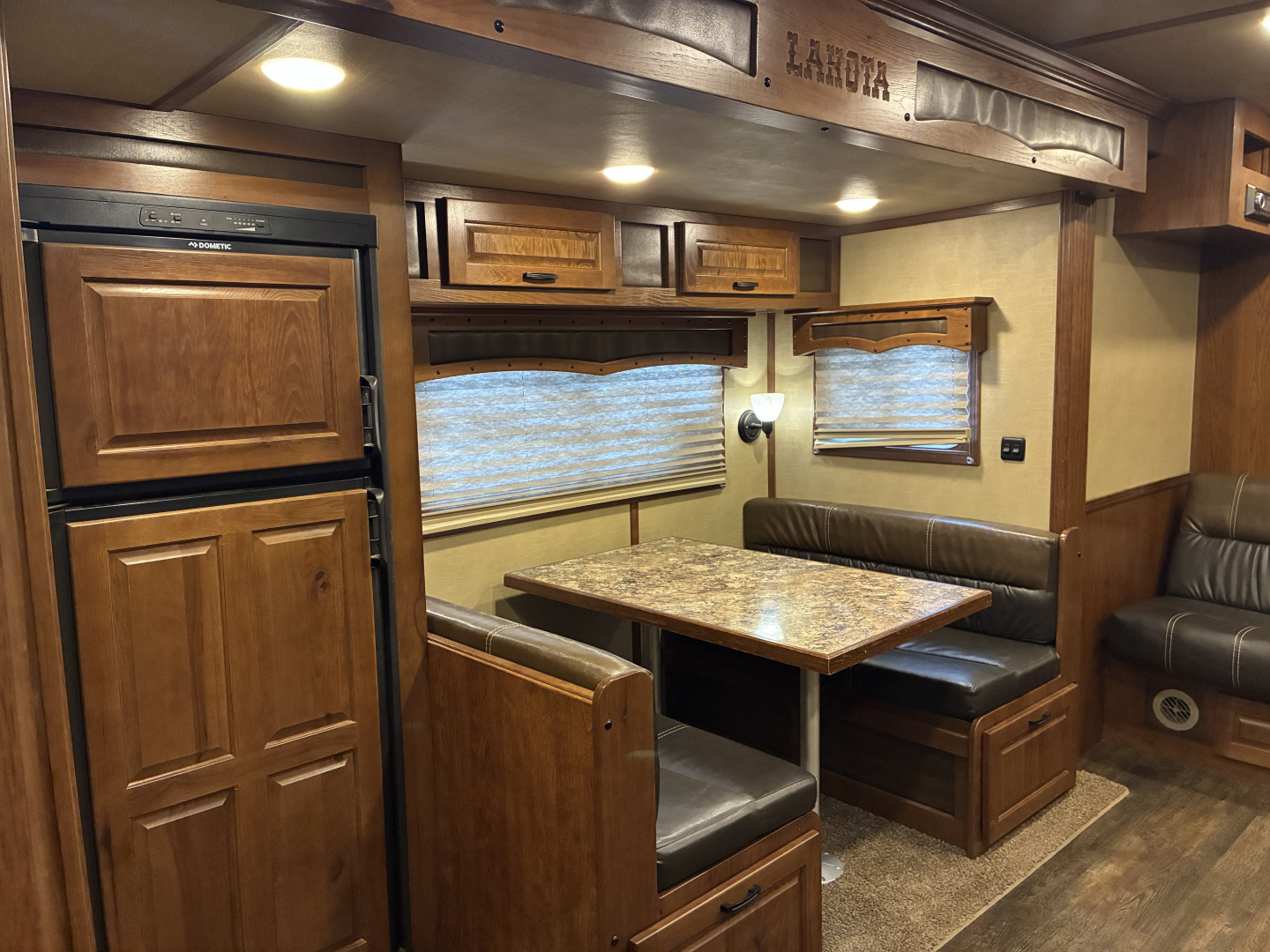 Used 2018 Lakota BI8319SROK 3H 9'LQ with Outside Entertainment Horse Trailer