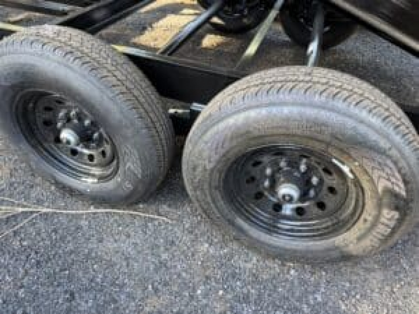 New 2026 Top Hat Trailers 14X83" DE14 4' Sides Dump Trailer