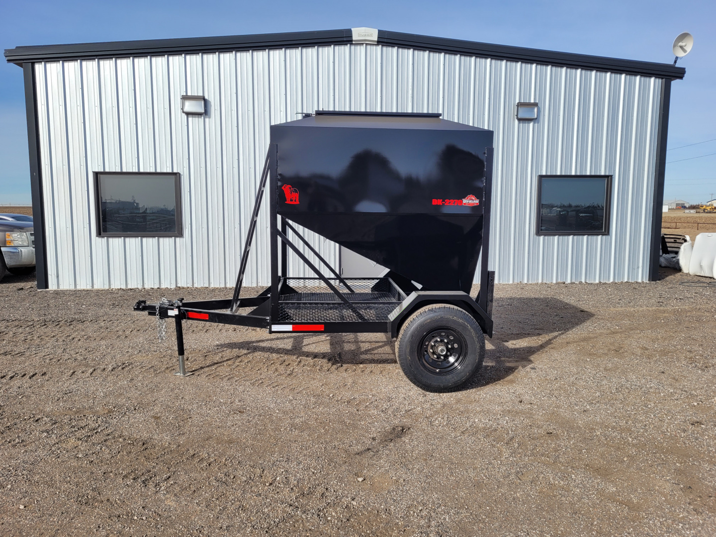 New 2026 DY-Klass 5000 LB Mobile Grain Bin