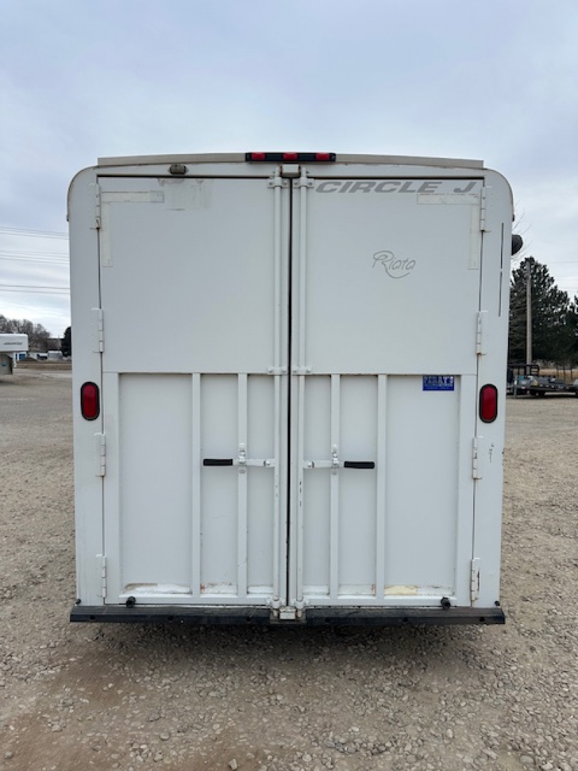 Consignment 2001 Circle J 3 Horse