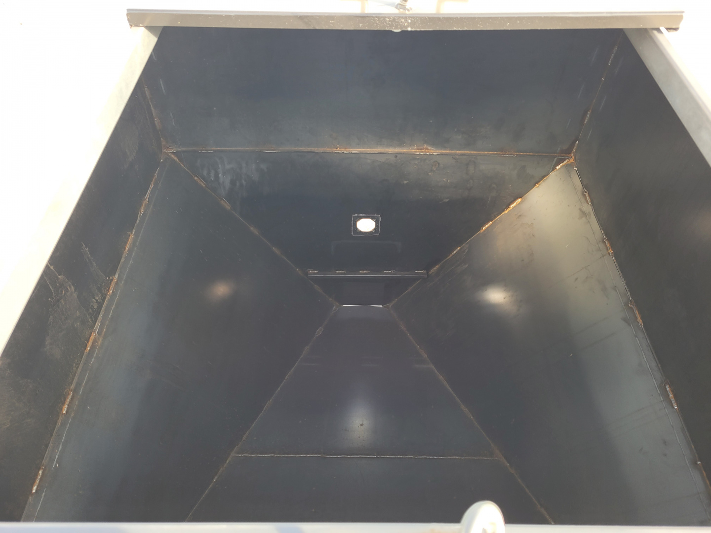 New 2026 DY-Klass 5000 LB Mobile Grain Bin