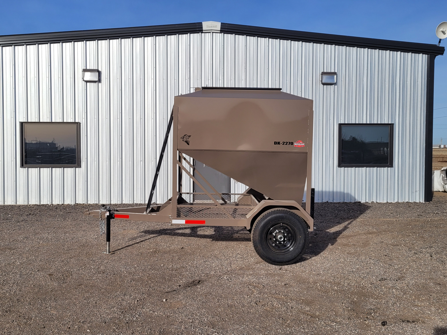 New 2026 DY-Klass 5000 LB Mobile Grain Bin