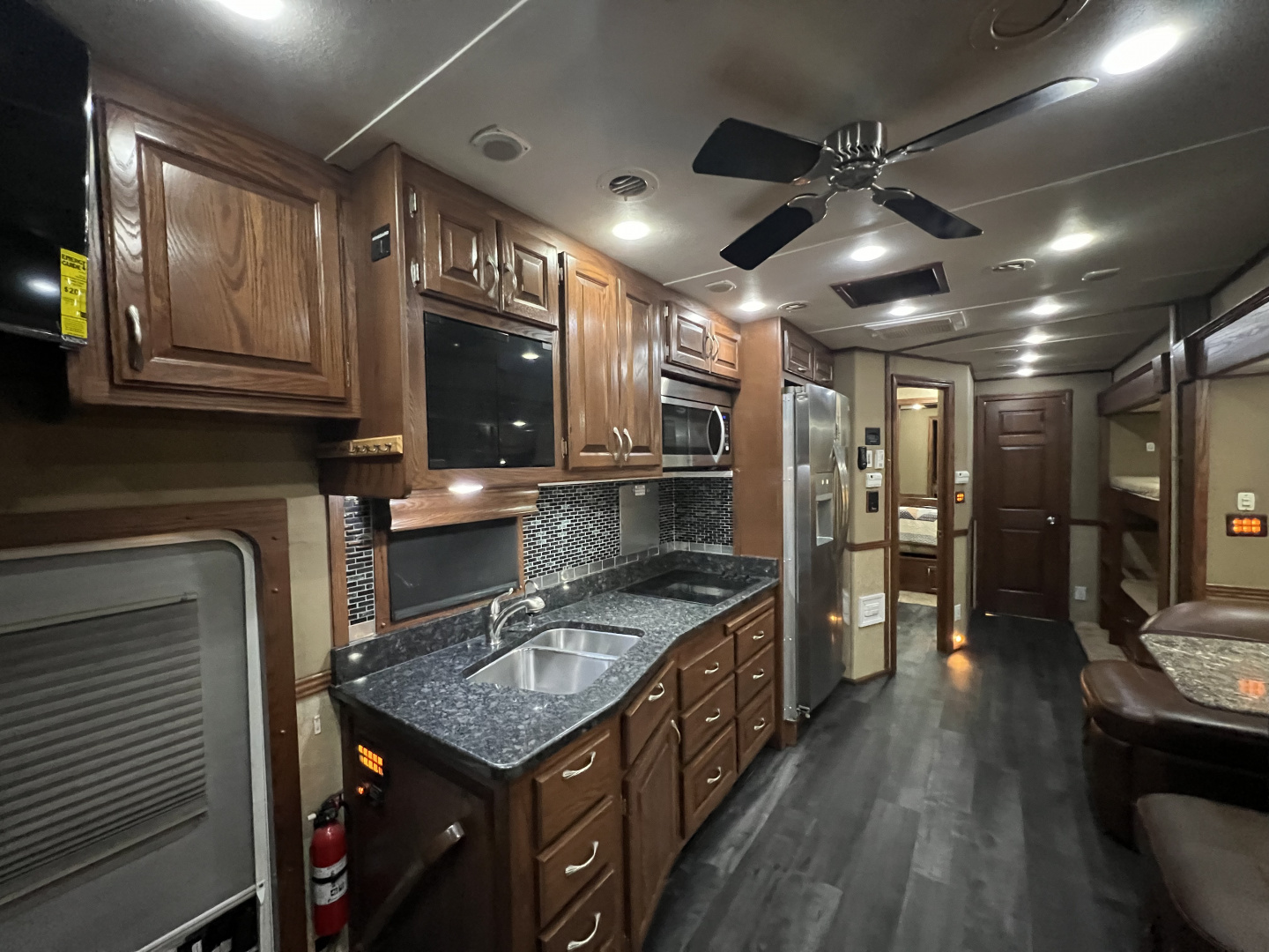 Used 2014 Showhauler 45’ Motorcoach