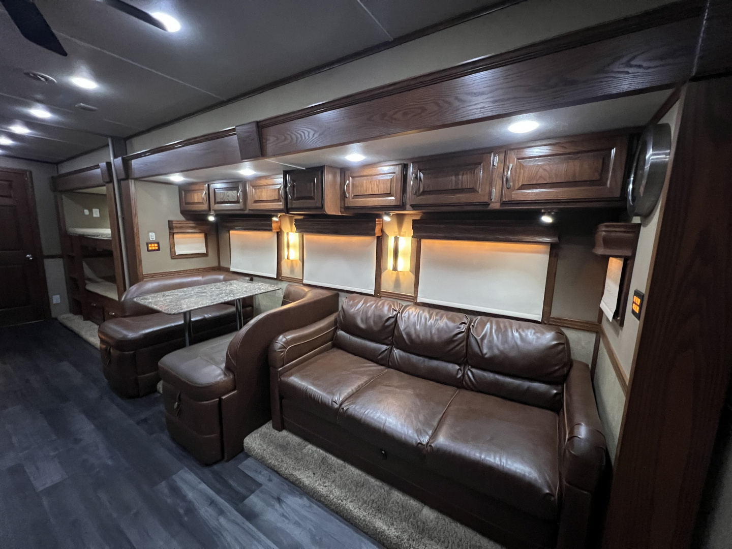 Used 2014 Showhauler 45’ Motorcoach