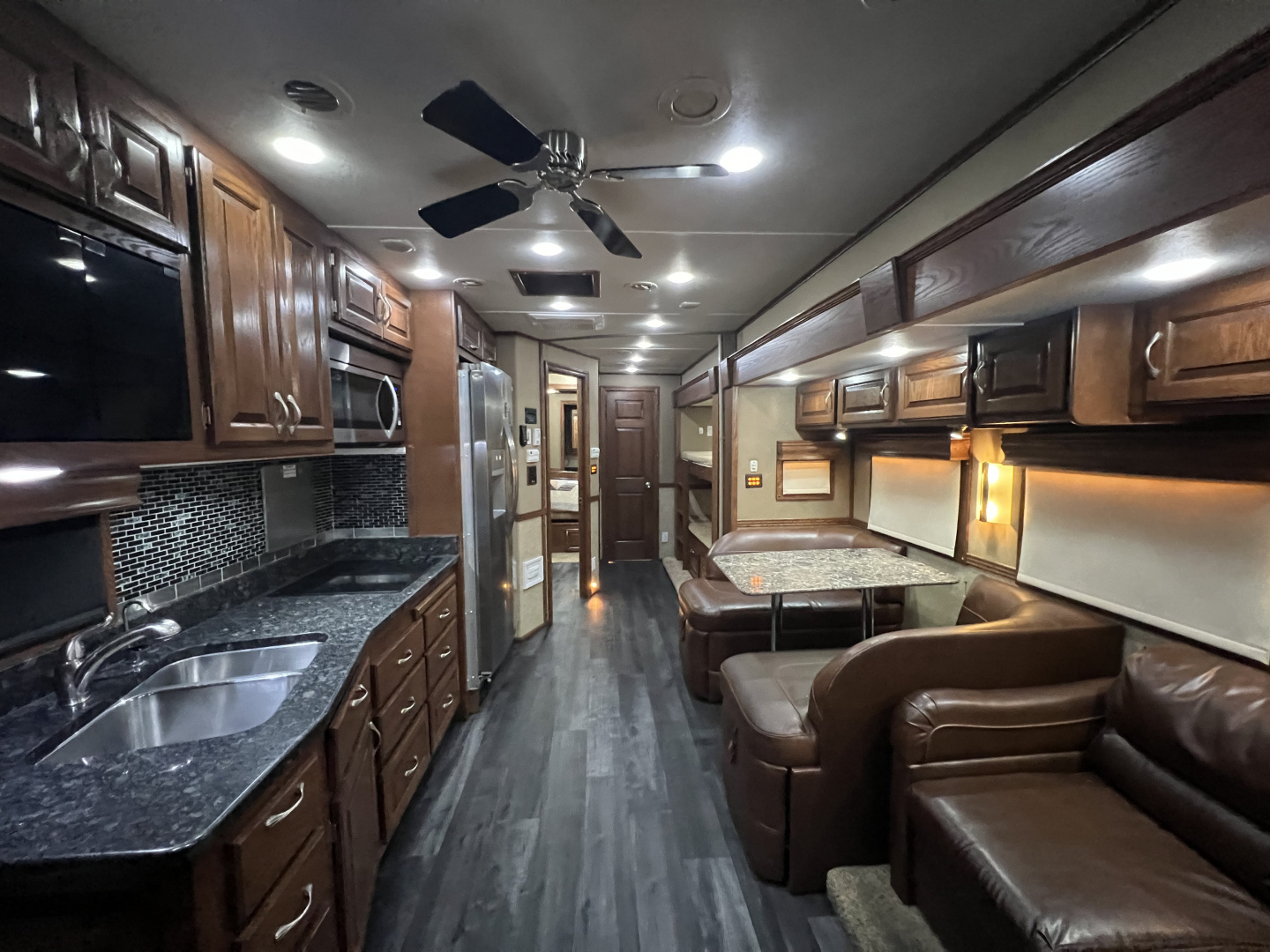 Used 2014 Showhauler 45’ Motorcoach