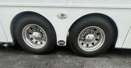 Used 2014 Showhauler 45’ Motorcoach