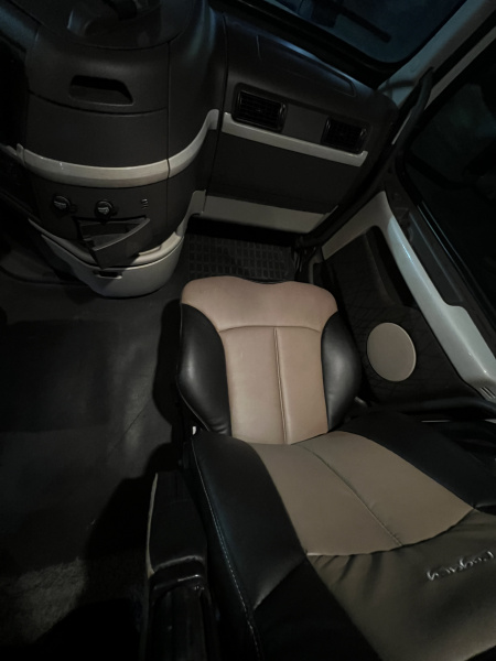 Used 2014 Showhauler 45’ Motorcoach