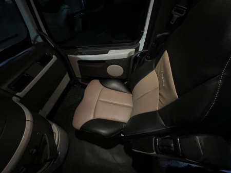 Used 2014 Showhauler 45’ Motorcoach