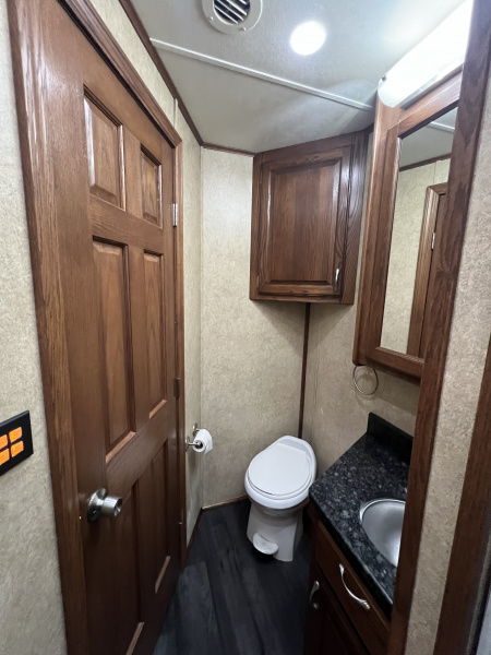 Used 2014 Showhauler 45’ Motorcoach