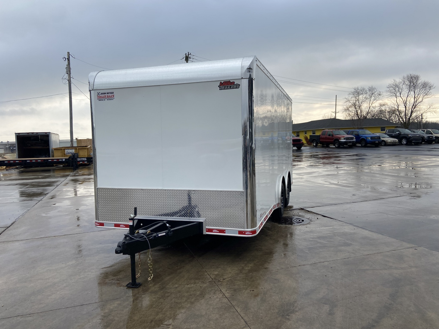 New United UXT 8.5X18 Cargo Enclosed Trailer