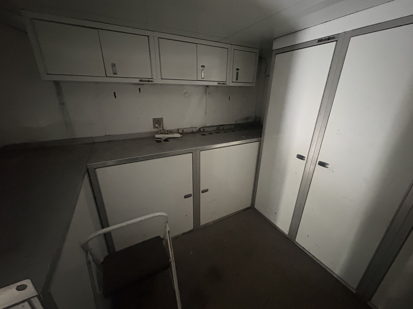 Used 40ft Cobra Lift Gate Stacker