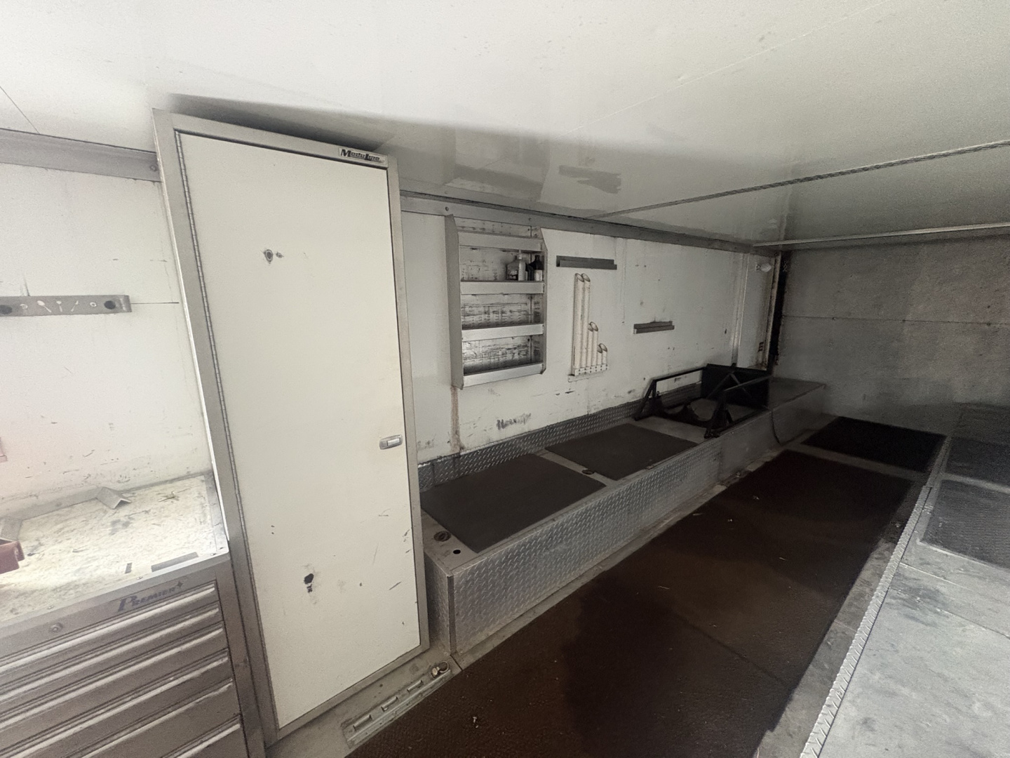 Used 40ft Cobra Lift Gate Stacker