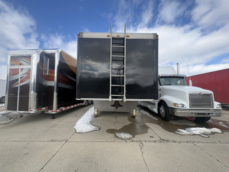 Used 40ft Cobra Lift Gate Stacker