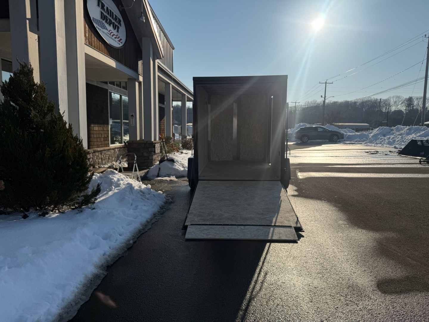 New Pace American 6′ X 10′ + V-NOSE ENCLOSED CARGO TRAILER WITH RAMP DOOR 2.9K