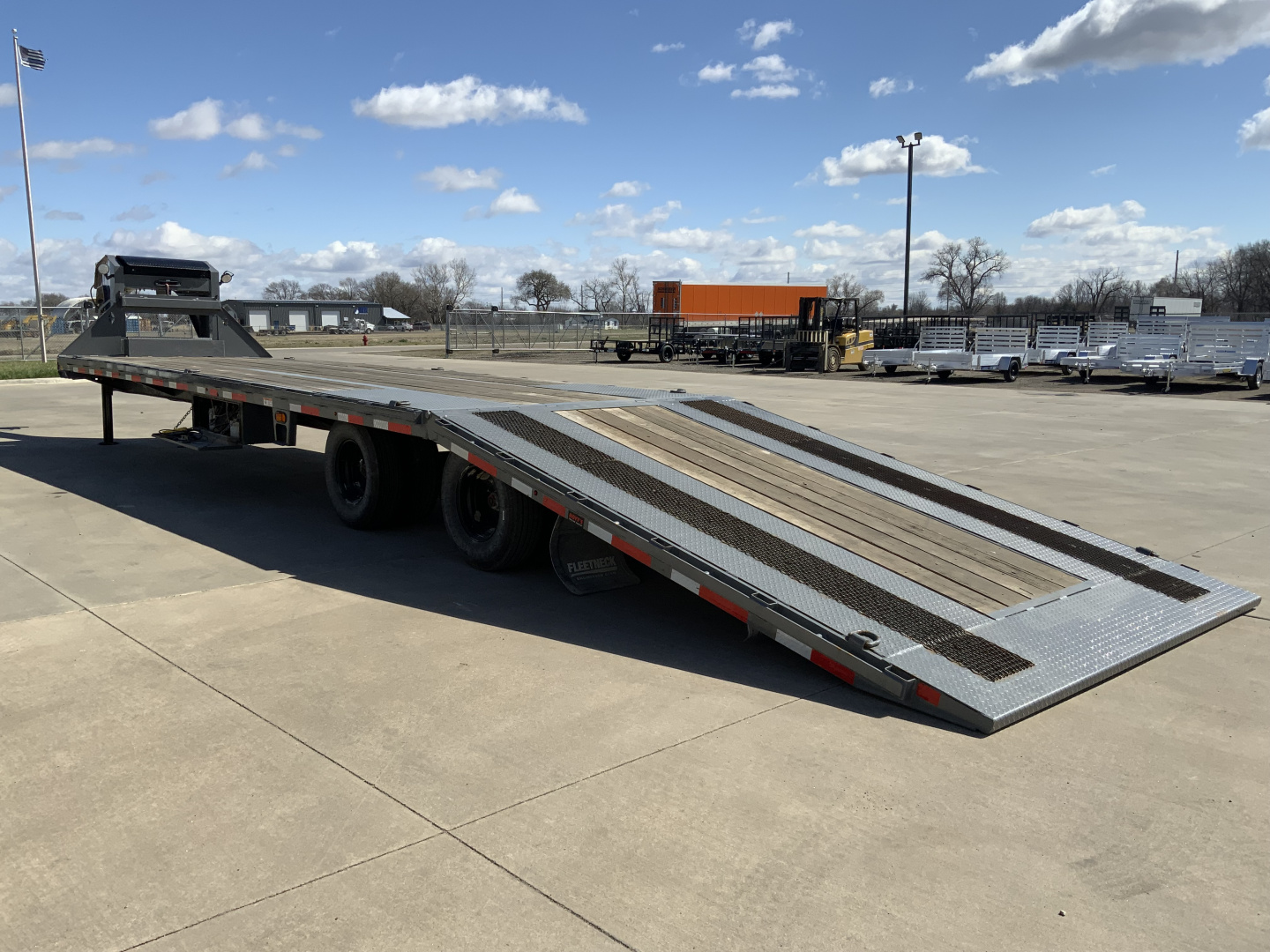Used 2024 Diamond C Trailers FMAX212 102 X 38 Flatbed Trailer