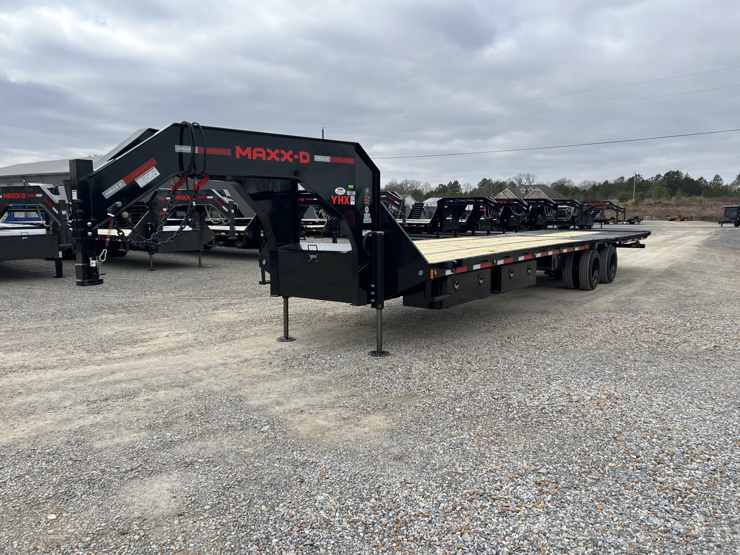 New 2026 MAXXD Hydraulic Dovetail Gooseneck Trailer | 102" x 34' | 40K GVWR