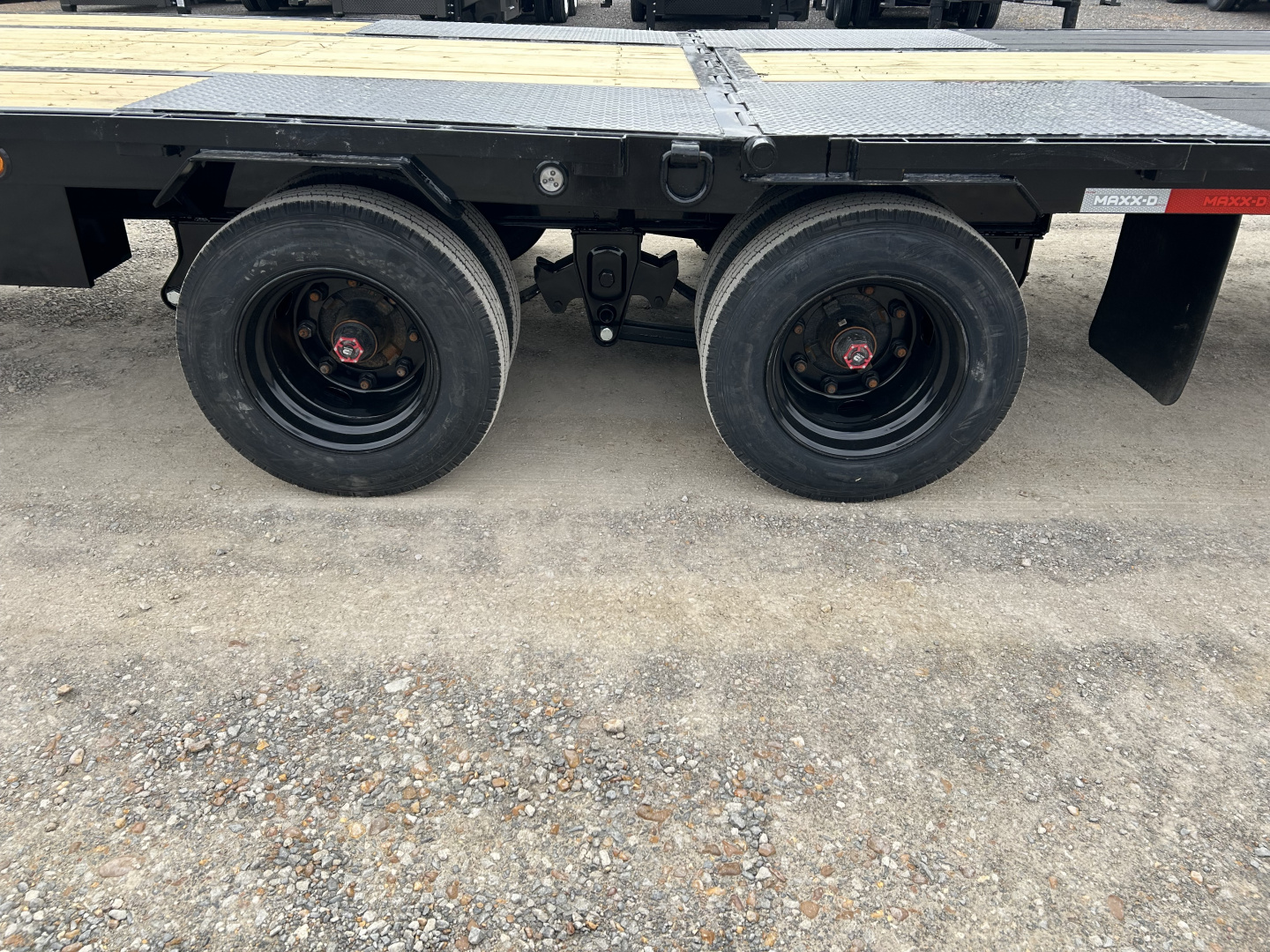 New 2026 MAXXD Hydraulic Dovetail Gooseneck Trailer | 102" x 34' | 40K GVWR