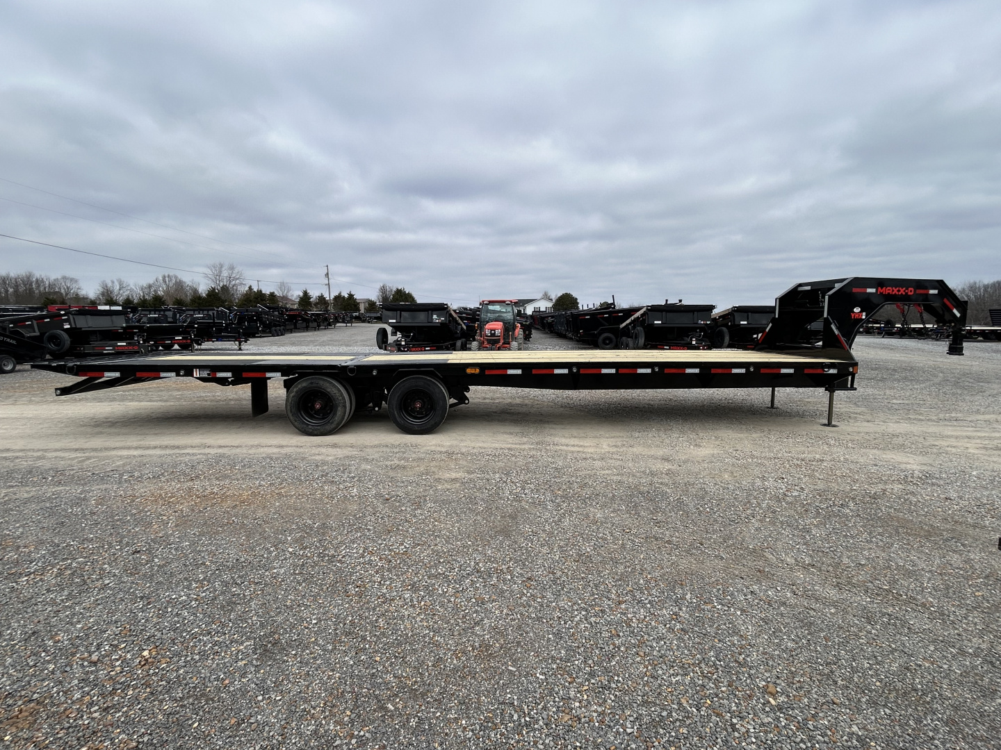 New 2026 MAXXD Hydraulic Dovetail Gooseneck Trailer | 102" x 34' | 40K GVWR