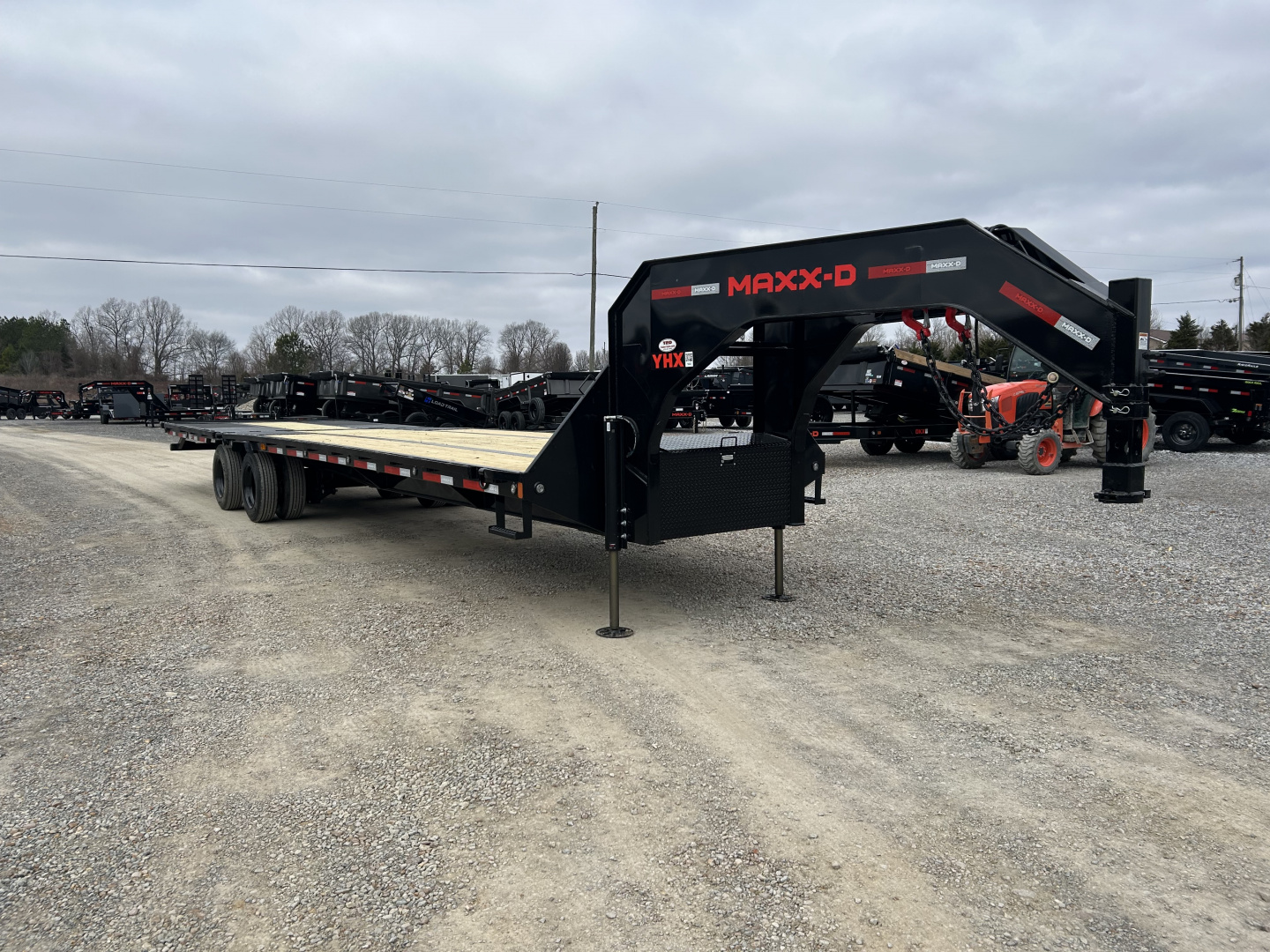 New 2026 MAXXD Hydraulic Dovetail Gooseneck Trailer | 102" x 34' | 40K GVWR