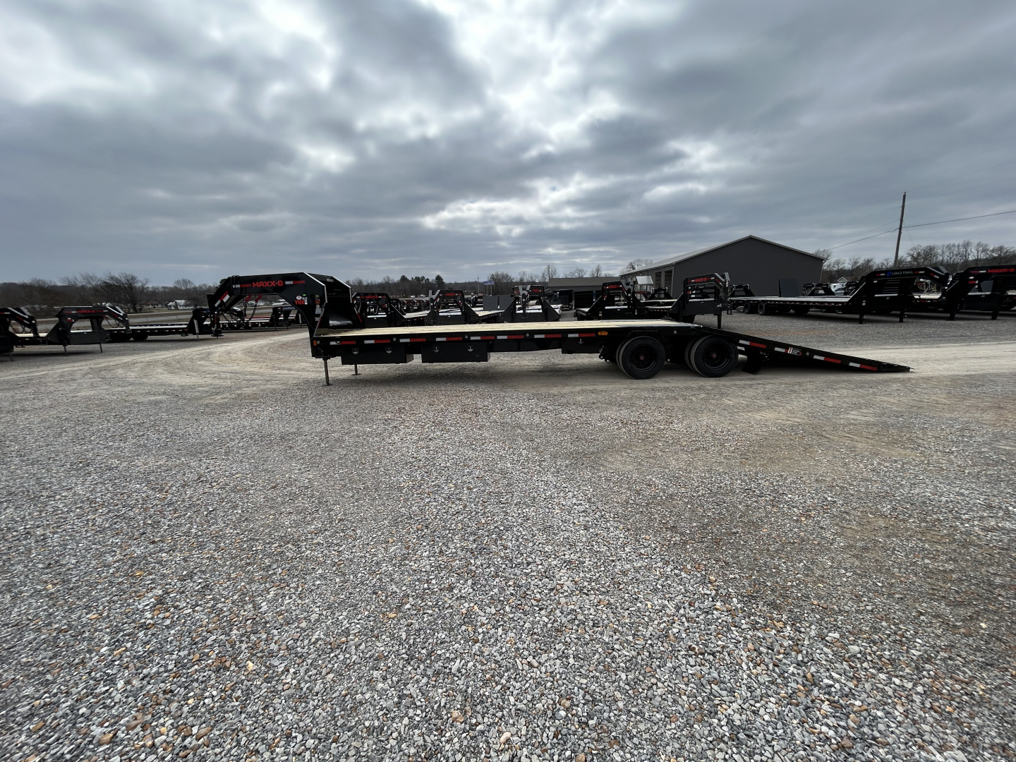 New 2026 MAXXD Hydraulic Dovetail Gooseneck Trailer | 102" x 34' | 40K GVWR