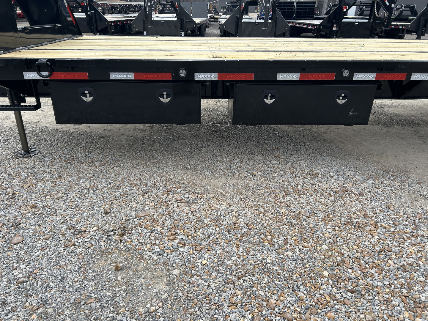 New 2026 MAXXD Hydraulic Dovetail Gooseneck Trailer | 102" x 34' | 40K GVWR