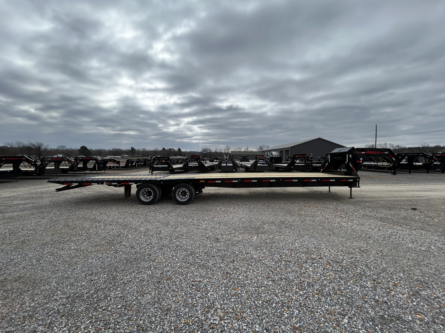 New 2026 MAXXD Hydraulic Dovetail Gooseneck Trailer | 36' x 102' 30K GVWR