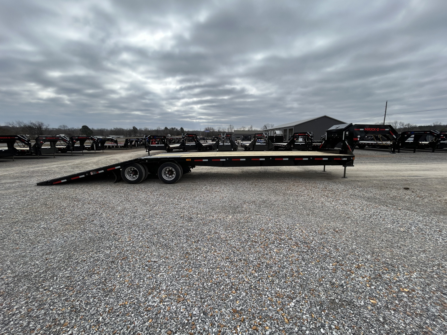 New 2026 MAXXD Hydraulic Dovetail Gooseneck Trailer | 36' x 102' 30K GVWR